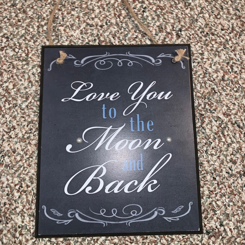 Super cute sign looks grand new!!